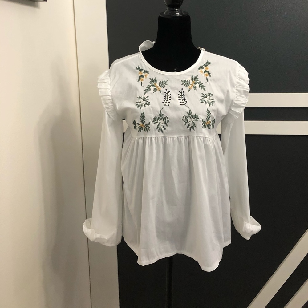 Nasty gal embroidered blouse Sz large